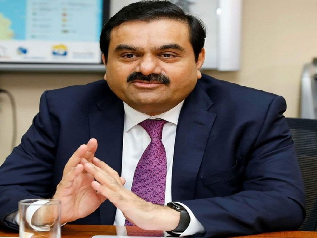 Adani  Seek Blessing: अडानी ने पूरे परिवार संग जोड़े जगन्नाथ भगवान के आगे हाथ और लिया आशीर्वाद - Photo Gallery