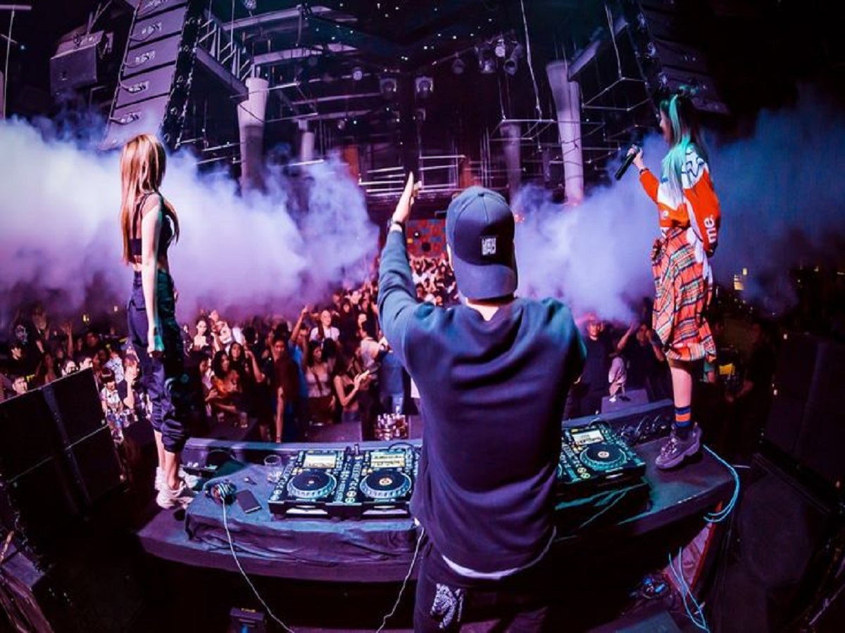 7 Night Bars And Clubs In Delhi:  दिल्ली की रातें बनाएं खूबसूरत इन 7 नाइट क्लब के साथ - Photo Gallery