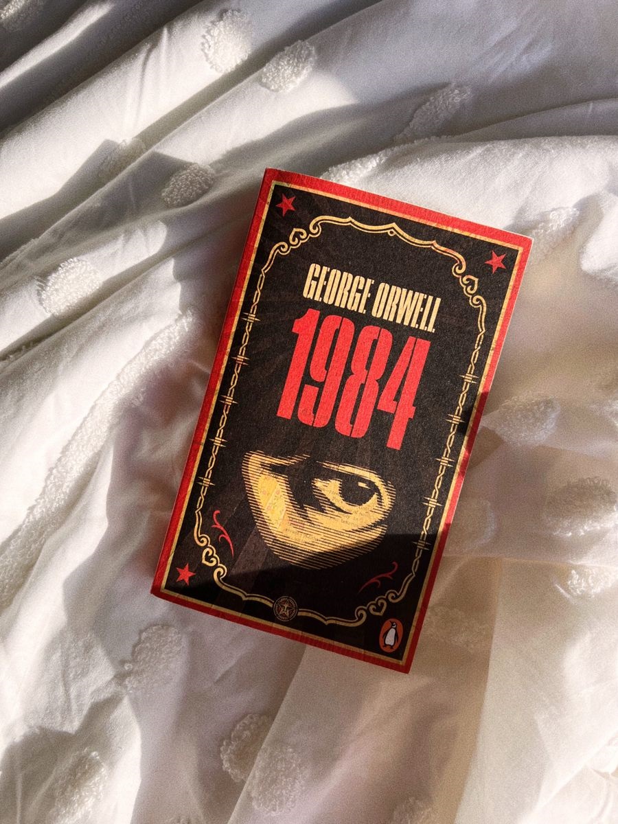 Books Which You Never Forget: कुछ एसी डरावनी कहानियां  के कितबे ,जिसे पढ़ने से आपकी रूह काप जाएगी - Photo Gallery