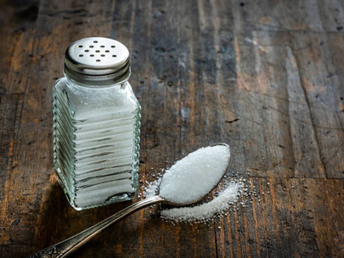 क्या बरसात में आपके भी नमक या चीनी हो रहे खराब ? अपनाए ये पाँच देसी नुसखें और देखे कमाल। - Photo Gallery