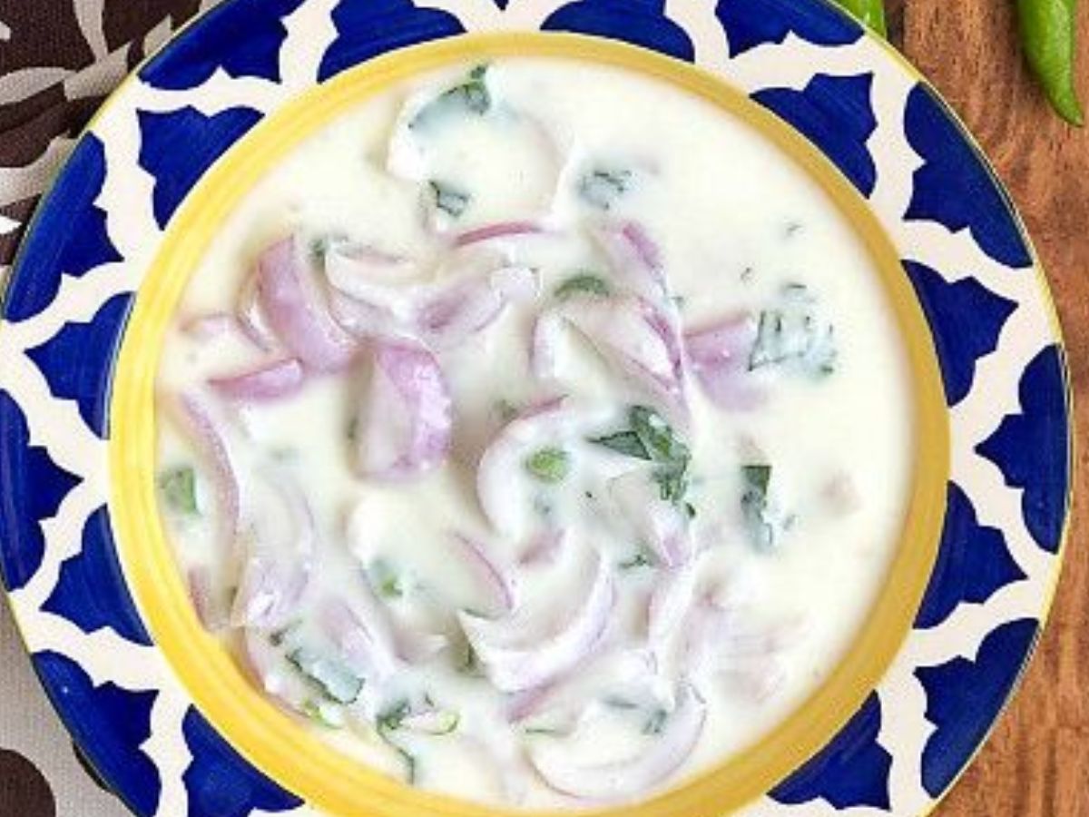 Avoid This Combo: अगर आप भी दही और प्याज को एक साथ खाते है, तो हो जाएं सावधान - Photo Gallery