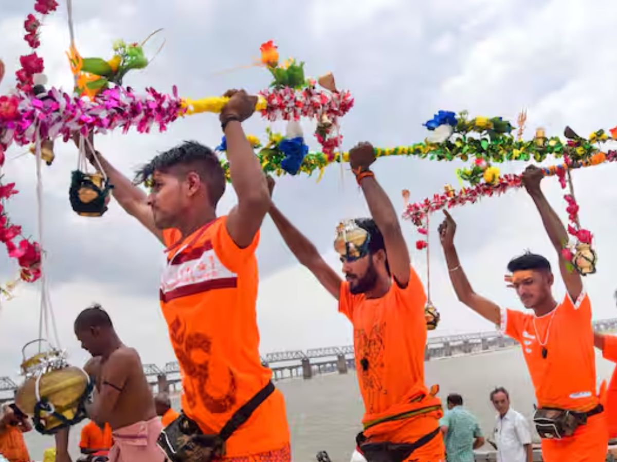 Kanwar Yatra 2025: कांवड़ यात्रा की तैयारी कर रहे हैं? Kanwar Yatra 2025: कांवड़ यात्रा की तैयारी कर रहे हैं? इन जरूरी बातों का रखे ध्यान ? - Photo Gallery