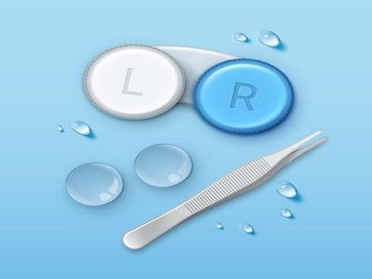7 Disadvantage Of Lens: अगर आप भी रोज लेंस लगा के रखते हैं तो हो जाइए सावधान,नहीं तो आपको भी जाना पडेगा डॉक्टर  के पास - Photo Gallery
