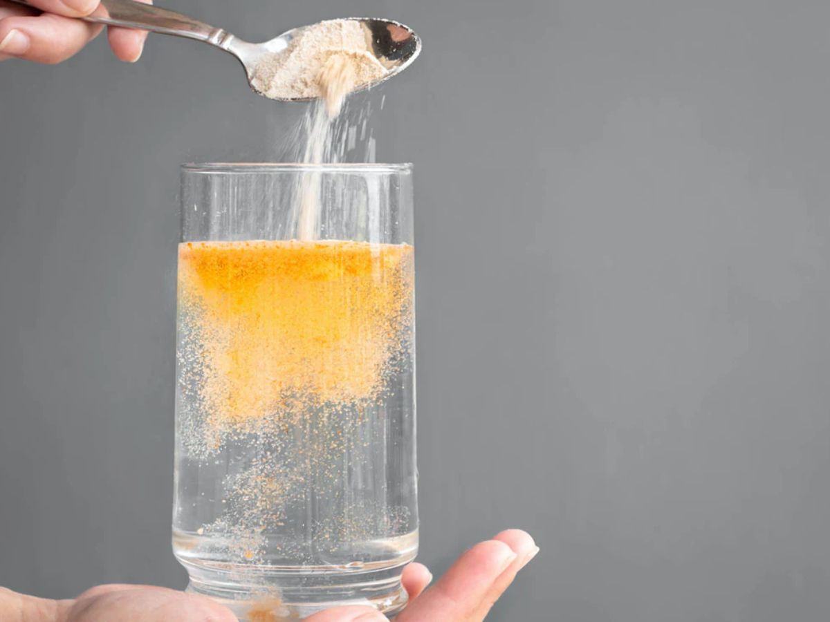 सावधान! दूध के साथ इन चीज़ों का सेवन कर सकता है आपकी सेहत बर्बाद - Photo Gallery