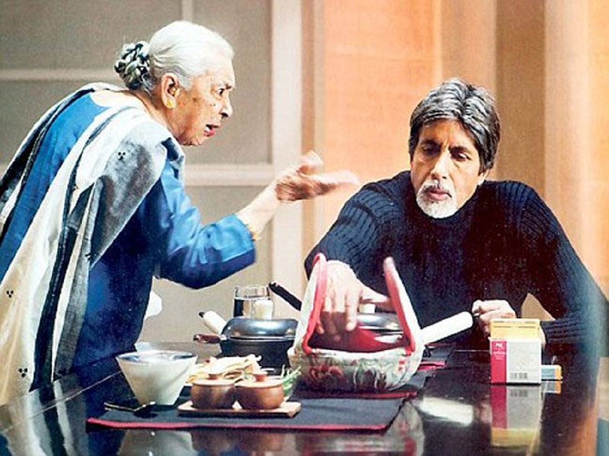 Amitabh Bachchan Age Gap Romance Movie: 18 साल पहले आई थी ये फिल्म, जिसमें अमिताभ ने तोड़ी उम्र की दीवारें - Photo Gallery