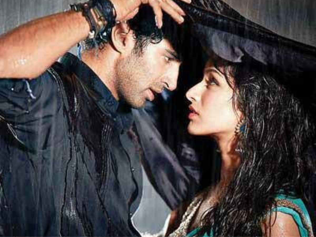 दिल को छू जाने वाले है ये कुछ, रोमांटिक बॉलीवुड फिल्में, जो आपको इमोशनल होने पर कर देंगी मजबूर । - Photo Gallery