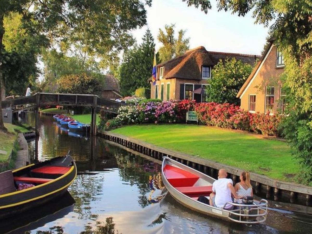 Timeless Village Beauty:  जानें दुनिया के सबसे खूबसूरत और शांत गांव,अपनी लिस्ट मे शामिल करें ये सारी जगह - Photo Gallery