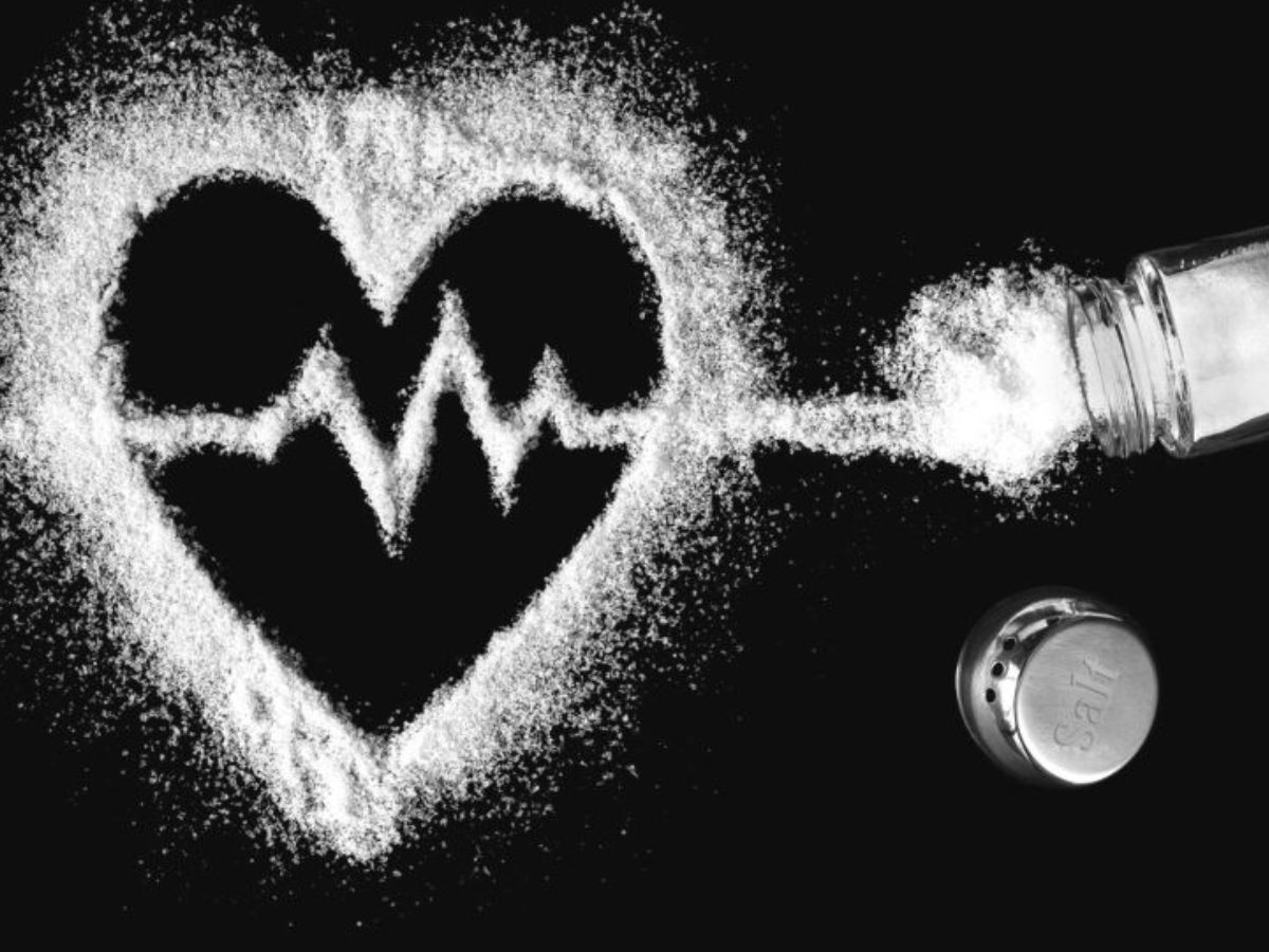 नमक: ज़रूरत या ज़हर? जानिए सही मात्रा और उसके नुकसान - Photo Gallery