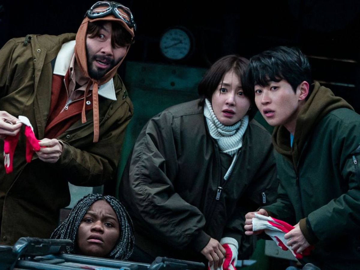 देख चुके हैं All of Us Are Dead’? तो देखे इन धमाकेदार सीरीज़ जिनमे है उतना ही थ्रिल और हॉरर - Photo Gallery