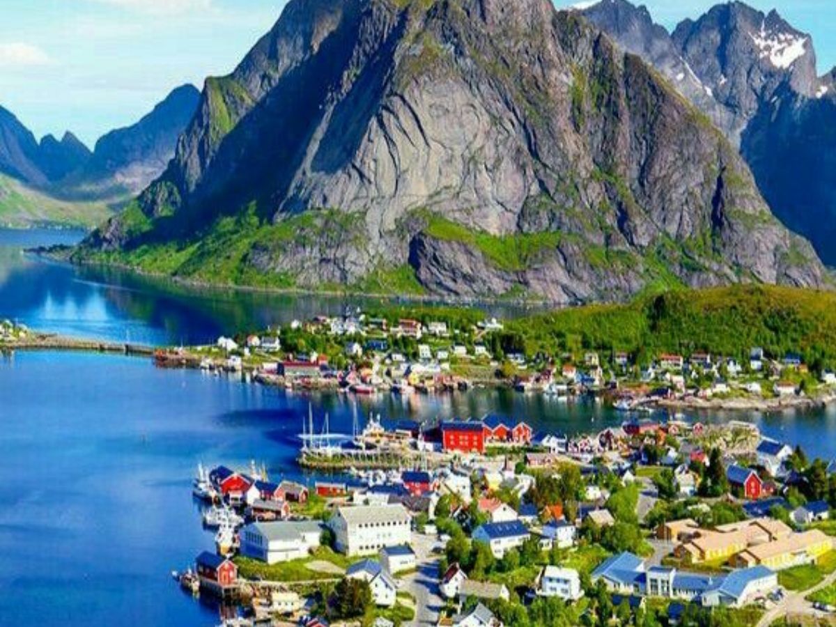 Timeless Village Beauty:  जानें दुनिया के सबसे खूबसूरत और शांत गांव,अपनी लिस्ट मे शामिल करें ये सारी जगह - Photo Gallery