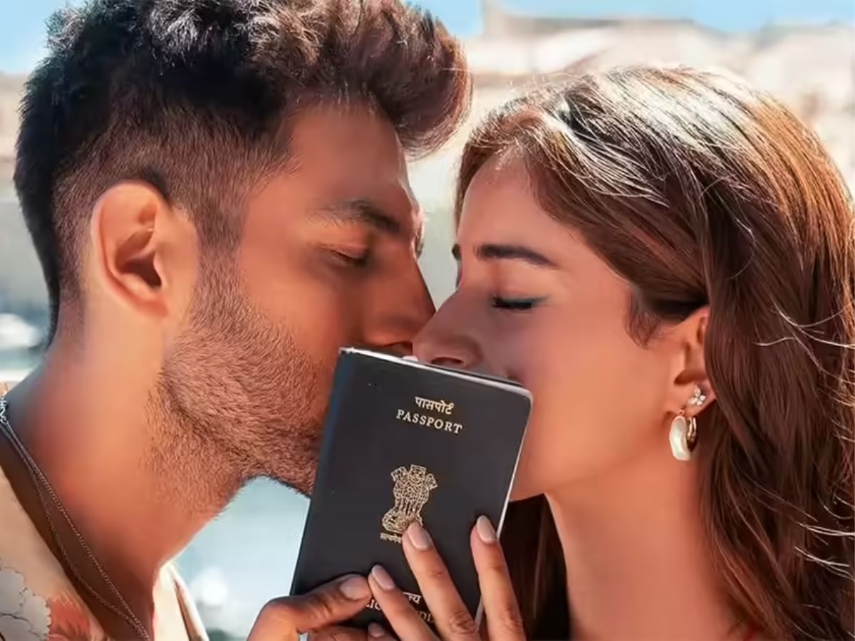 Saiyaara के बाद इन रोमांटिक बॉलीवुड फिल्मों का है इंतज़ार, जानिए टॉप लव स्टोरीज़! - Photo Gallery