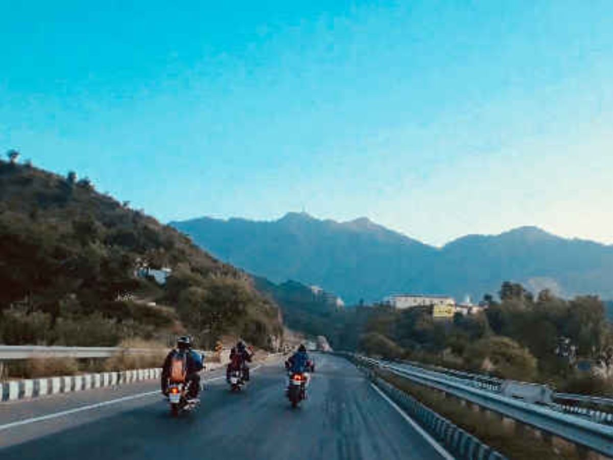 Independence Day वीकेंड स्पेशल: इस Independence लॉन्ग वीकेंड ट्रैवल प्लान कर रहे है? तो देखिए ये 6 रोड ट्रिप्स जो कि है नोएडा से ब्लिकुल पास - Photo Gallery