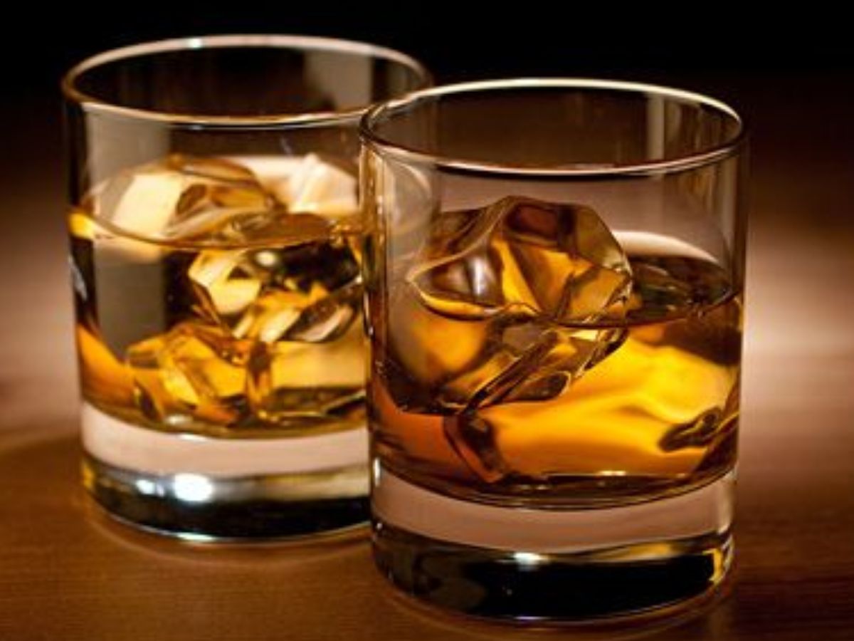 Dangerous Foods For Dogs: अपने कुत्ते को भूलकर भी न दें ये कुछ चीजें क्यूंकी यह बन सकती है उनकी जान की दुश्मन - Photo Gallery