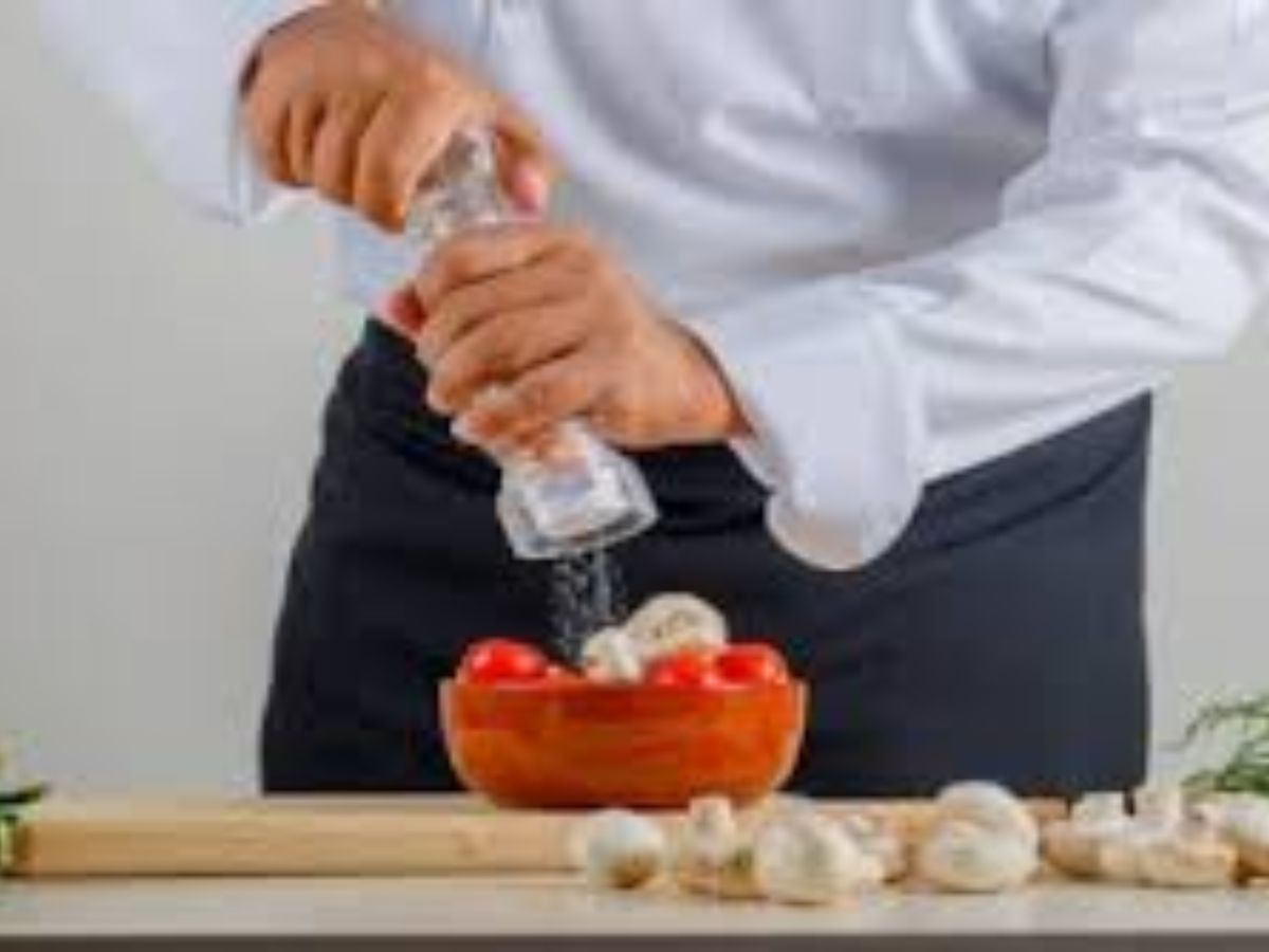 नमक: ज़रूरत या ज़हर? जानिए सही मात्रा और उसके नुकसान - Photo Gallery