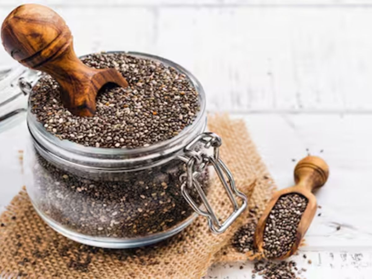 मानसून में वज़न घटाना है? बस 1 चमच चिया सीड्स और देखो कमाल! - Photo Gallery