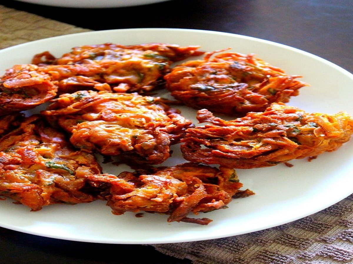 Enjoy this rainy season with these delicious snacks:इस बारिश के मौसम का मजे ले इस स्वादिष्ट स्नैक्स  से - Photo Gallery