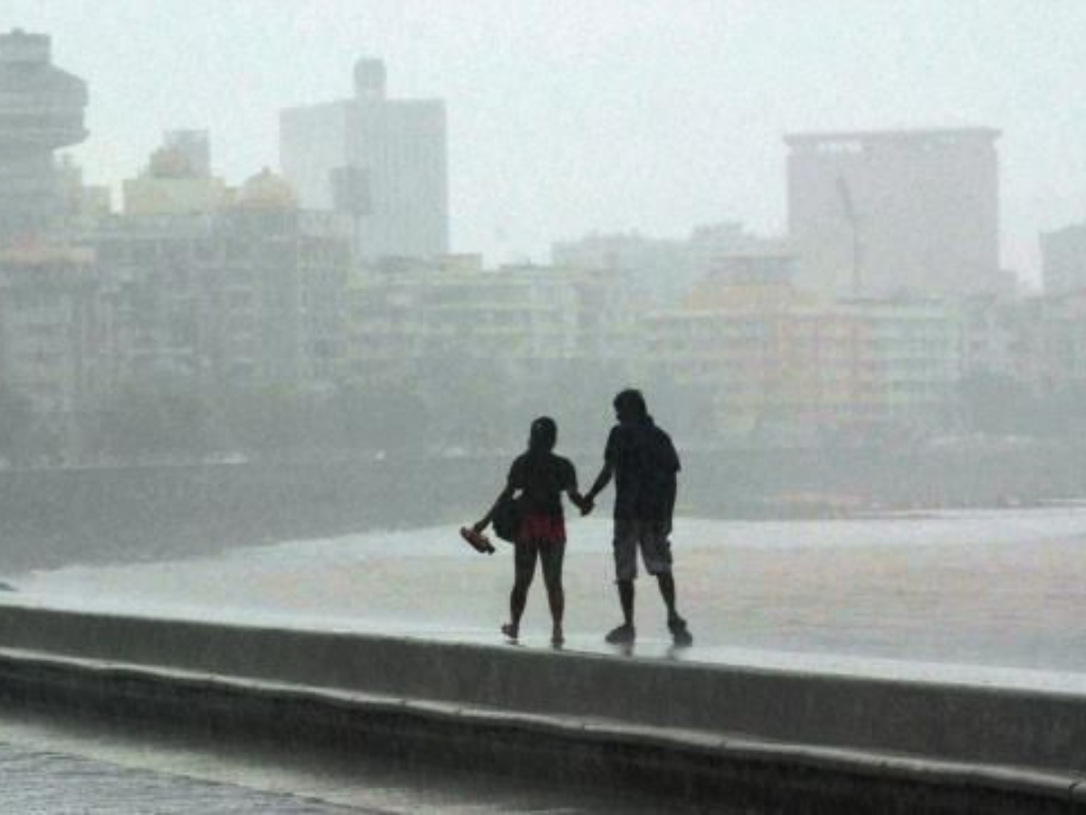 Rajasthan Weather: मानसून के चलते राजस्थान में प्रलय आने की संभावना! भयंकर बारिश देख मौसम विभाग ने दिया रेड अलर्ट - Photo Gallery