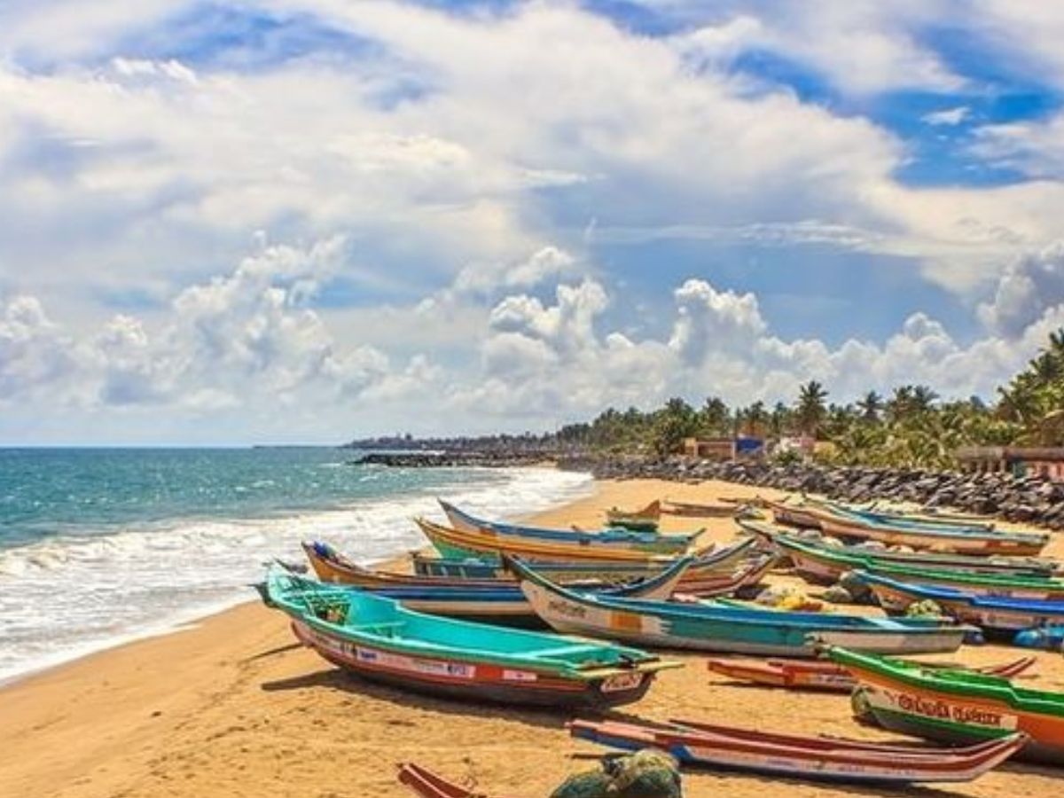 Hidden Destinations To Explore In July: अगर आप भी भीड़-भाड़ से दूर घूमने जाना चाहते है तो लिस्ट में शामिल करें ये जगह - Photo Gallery