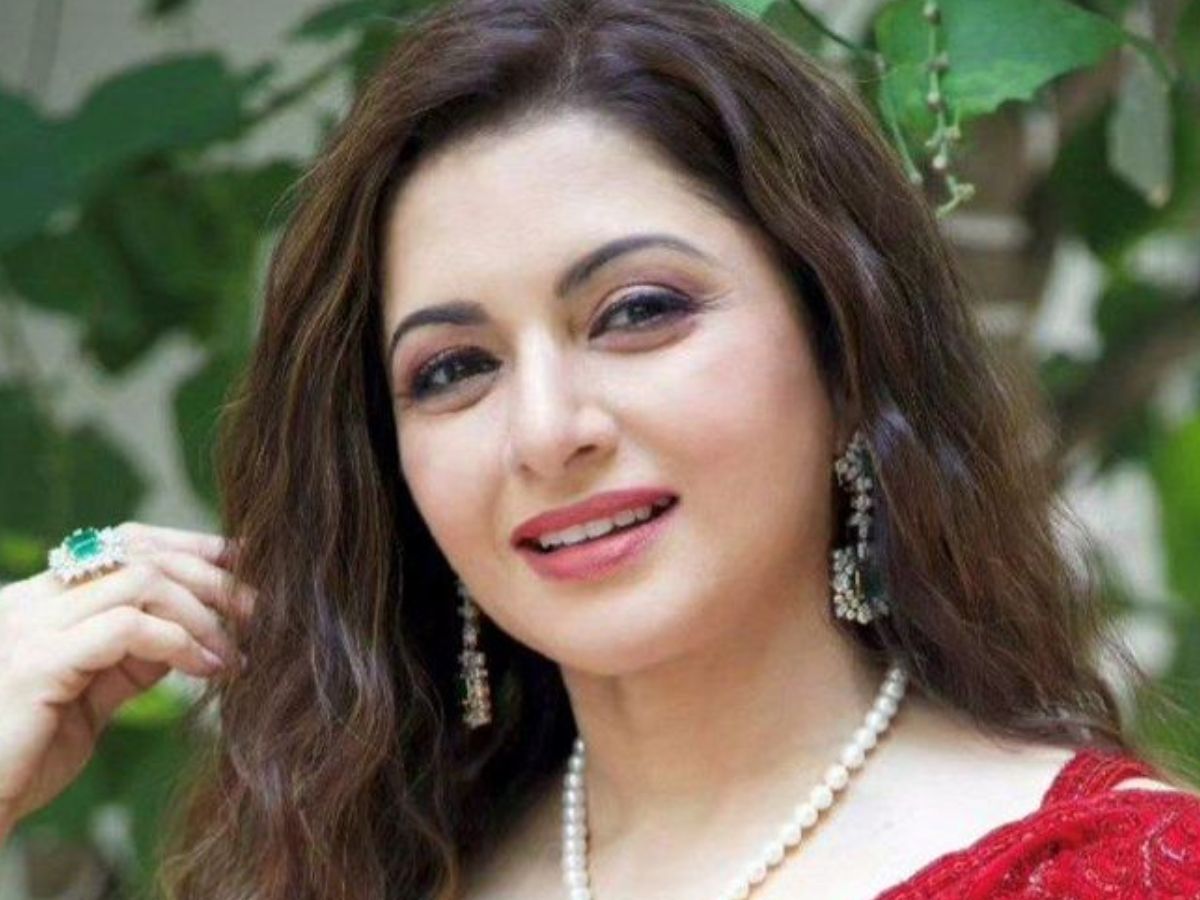 Bollywood Stars Quit Acting : जानें कौन हैं वो स्टार्स जिन्होंने काफी सफलता के बाद बॉलीवुड की किया अलविदा - Photo Gallery