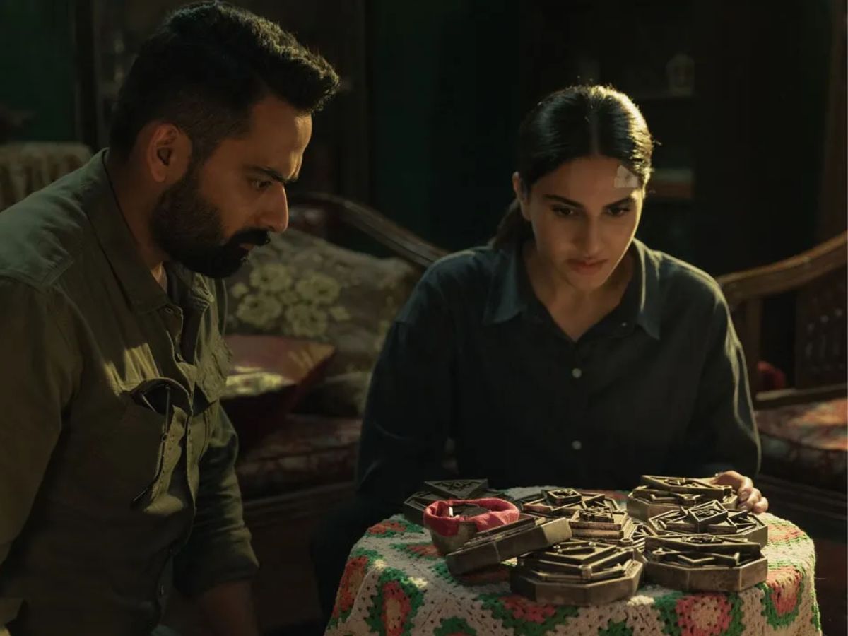 Mandala Murders: जासूसी और भविष्यवाणी के रहस्यों से भरी ये सीरिज दिखेगी OTT पर जानिए कब ? - Photo Gallery