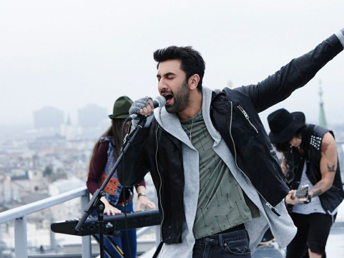 सैयारा से लेकर आशिकी 2 तक इस लिस्ट मे शामिल, म्यूज़िकल ड्रामा पर बेस्ड फिल्मे आप भी जरूर देखें - Photo Gallery