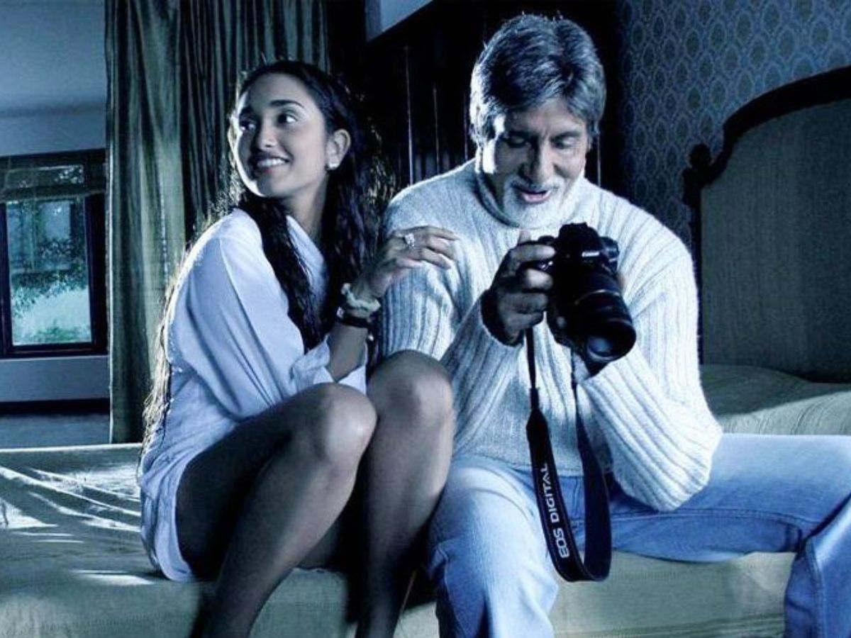 अपने से छोटी उम्र की एक्ट्रेस के साथ ऑनस्क्रीन  इन सितारों ने लड़ाया इश्क - Photo Gallery