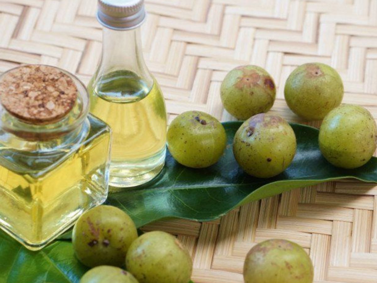 Home Remedies For Grey Hair: अगर आप भी सफेद बालों की समस्या से है परेशान तो अपना लें  ये घरेलू नुस्खे - Photo Gallery