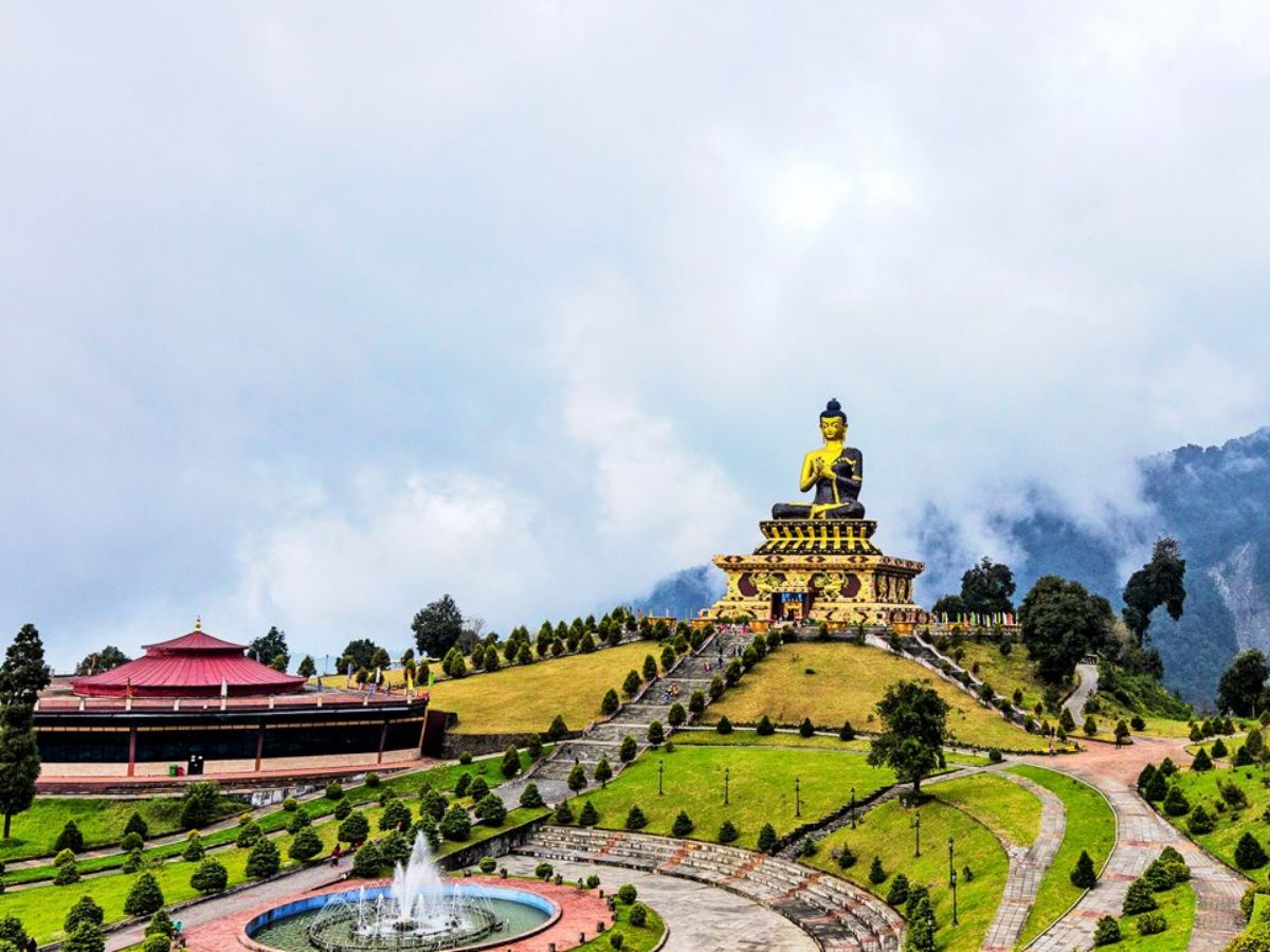 पश्चिम बंगाल की खोज करें: प्रकृति प्रेमियों और संस्कृति प्रेमियों के लिए 7 सर्वश्रेष्ठ पर्यटन स्थल - Photo Gallery