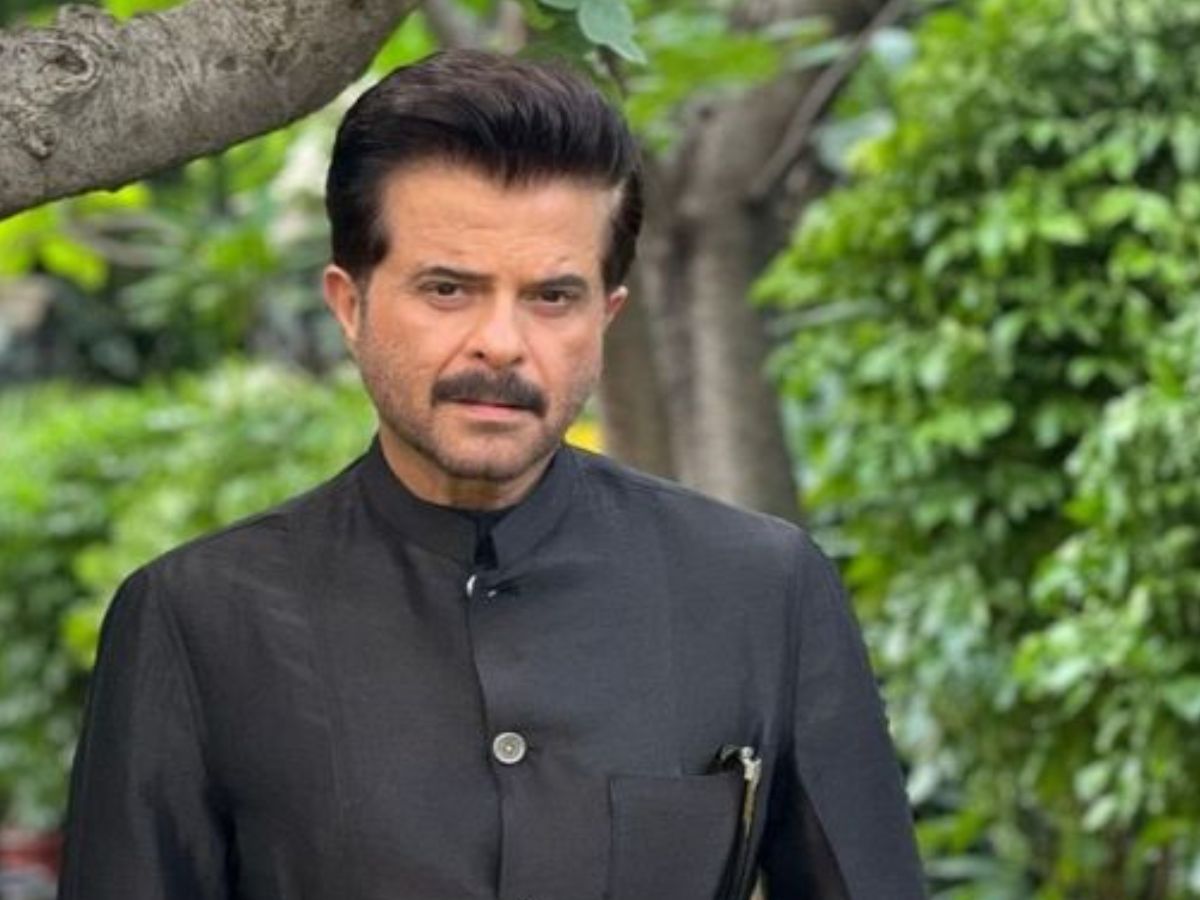 बॉलीवुड के इन सितारों ने उम्र को दी मात,आज भी दिखते है बेहद डैशिंग - Photo Gallery