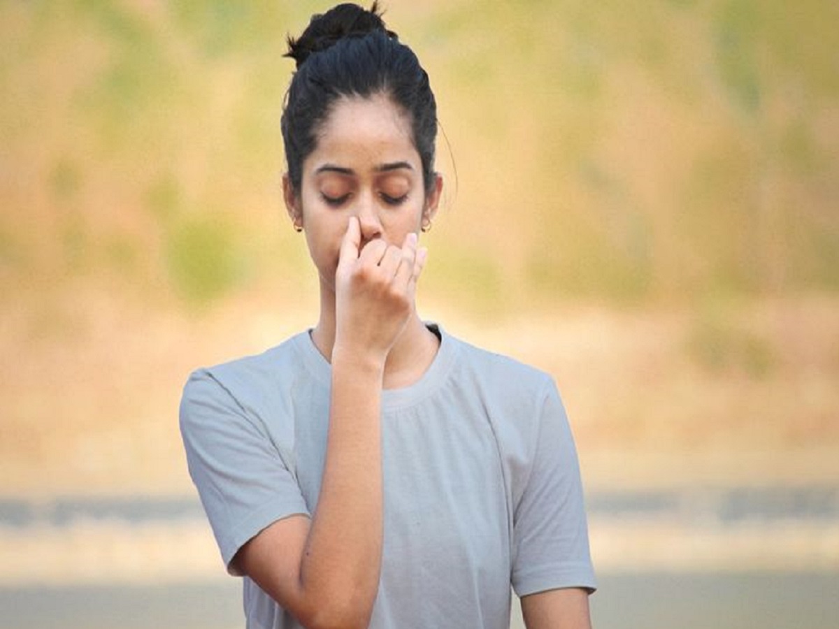 7 Yoga Poses For Hair Growth: 7 योगासन जो बनाएंगे आपके बालों को सुंदर और मजबूत - Photo Gallery