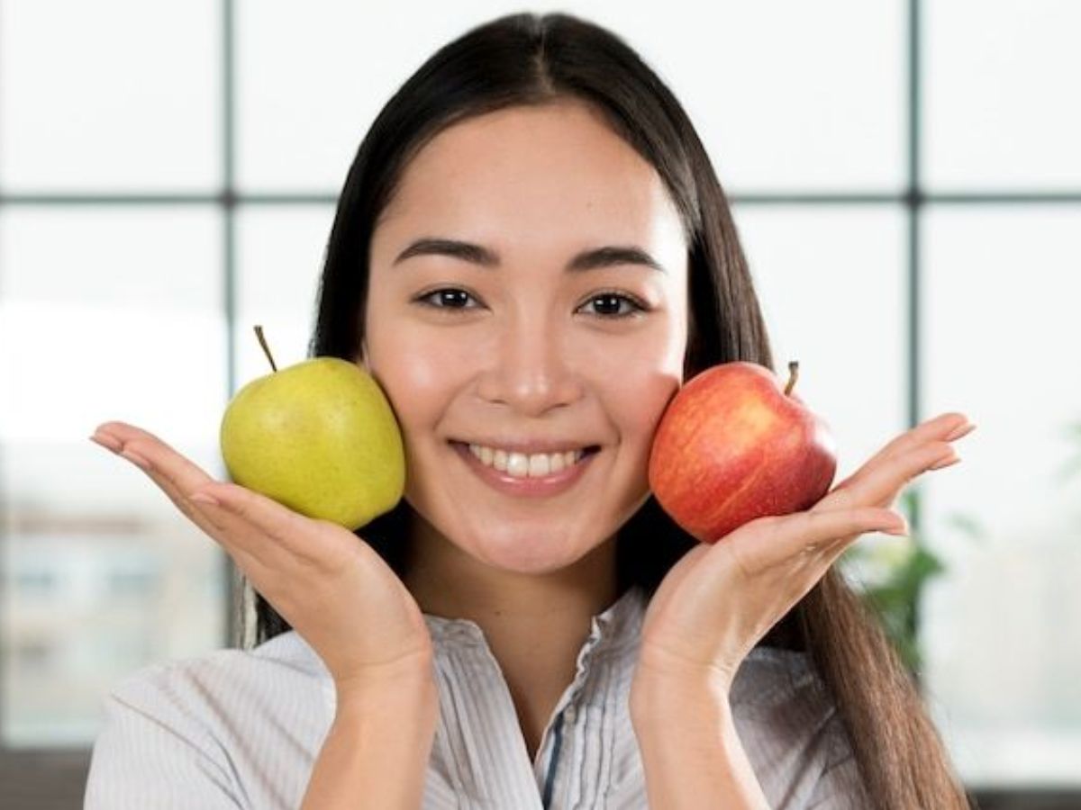 Fruits For Glowing Skin: पपीते से लेकर अनार तक आपकी स्किन को बना सकते हैं सुन्दर और चमकदार - Photo Gallery