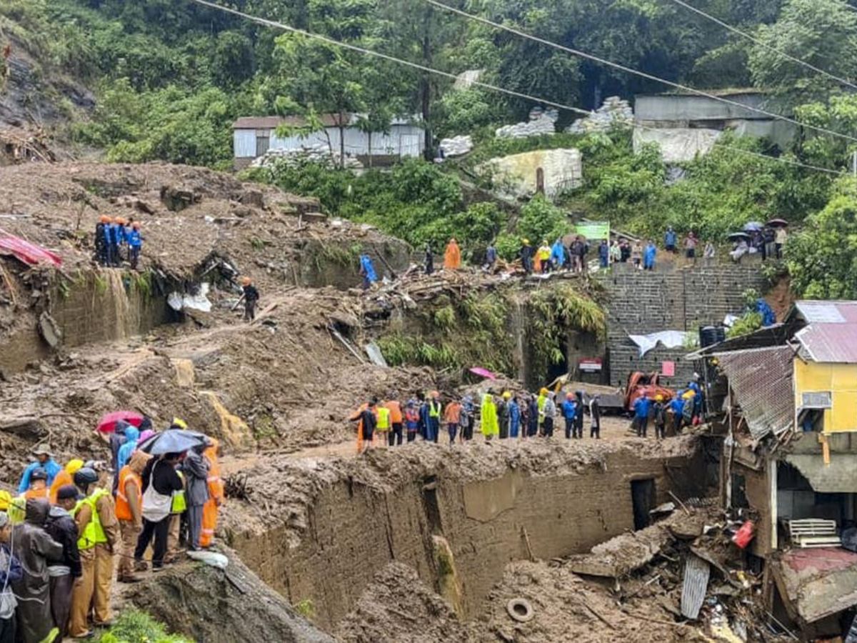 तस्वीरों में: हिमाचल प्रदेश से सिक्किम तक भारतीय पहाड़ियों में अब तक के सबसे घातक भूस्खलन - Photo Gallery