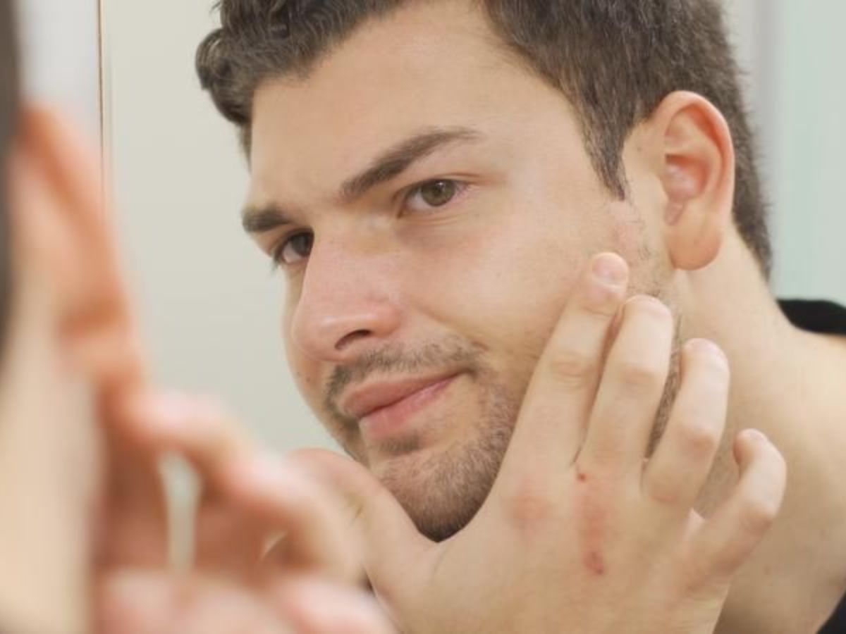 चेहरे की रफनेस को कहें अलविदा,आपके लुक को बदल देंगे येें खास स्किनकेयर टिप्स - Photo Gallery