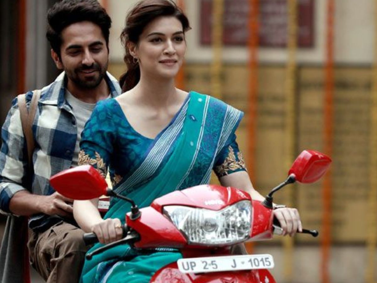 Mood Boosting Films: मूड फ्रेश और दिल खुश करने के लिए देखें ये मजेदार हिंदी फिल्में - Photo Gallery