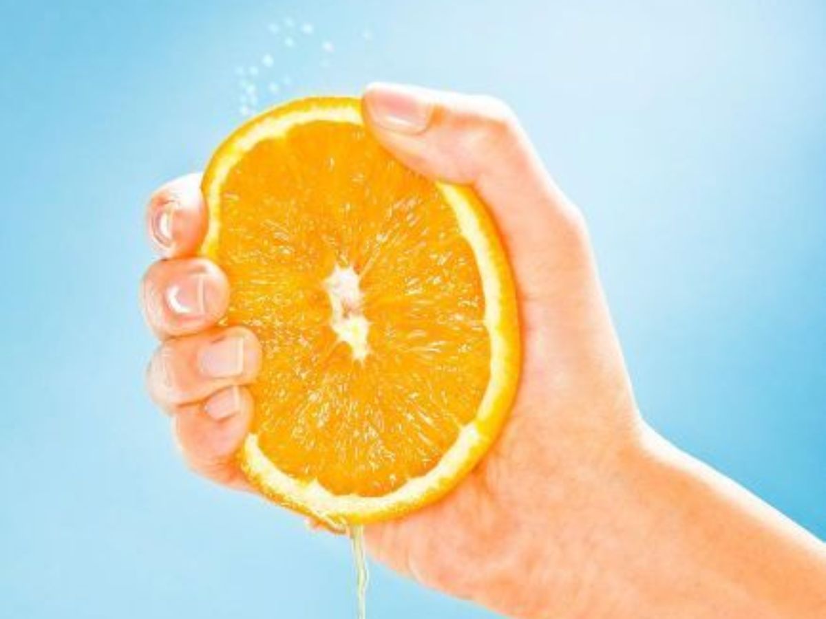 Lemon For Health: क्या आपको भी अपने सभी खाने में पसंद है नींबू, तो जानिए इसका अपनी सेहत पर असर - Photo Gallery