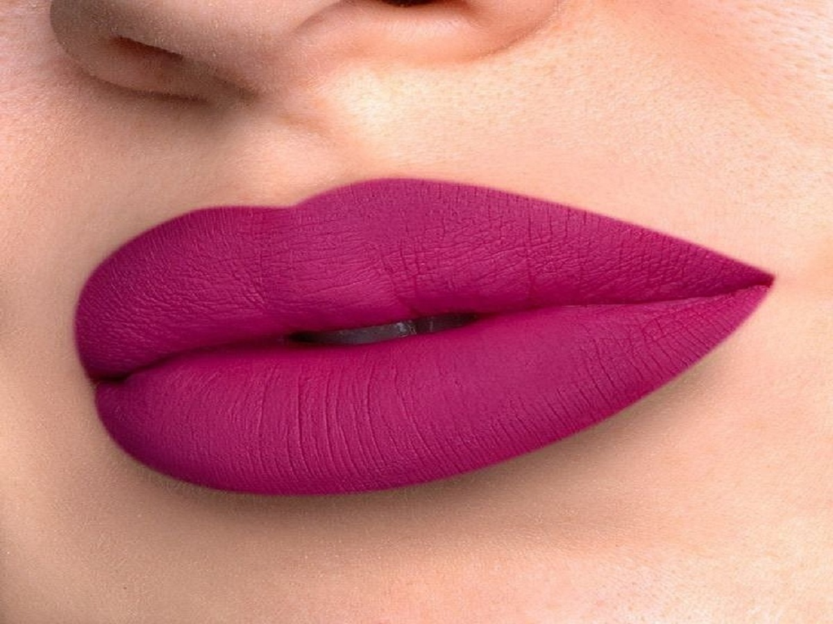 इंडियन स्कीन टोन के लिए ये Best Lipstick Shades हो सकते है अच्छे, लगाते ही मिलेगा बोल्ड और सेक्सी लुक - Photo Gallery