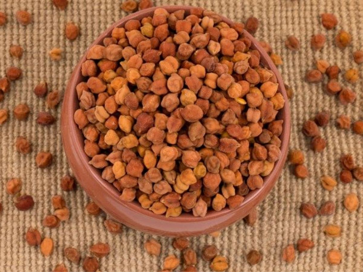 बैंगन से लेकर टमाटर तक, इन सब्जियों को कच्चा न खाने की सलाह देते है एक्सपर्ट्स - Photo Gallery