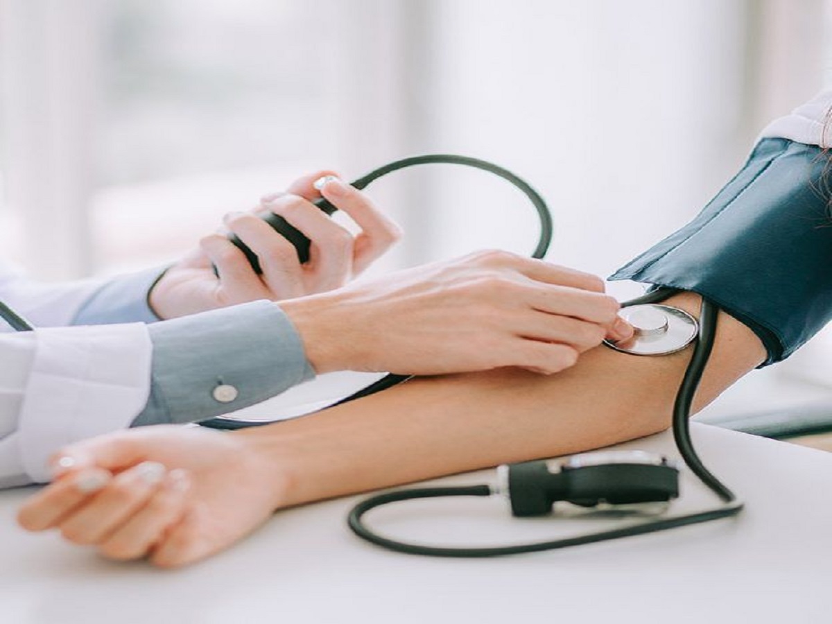 Benefits Of Drinking Water In Morning: जानिए सुबह खाली पेट पानी पीने के कुछ जबरदस्त फायदे - Photo Gallery