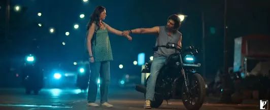 अगर आप भी अनीत पड्डा की तरह बनना चाहते हैं, तो ट्राय करें ये खास फैशन टिप्स - Photo Gallery