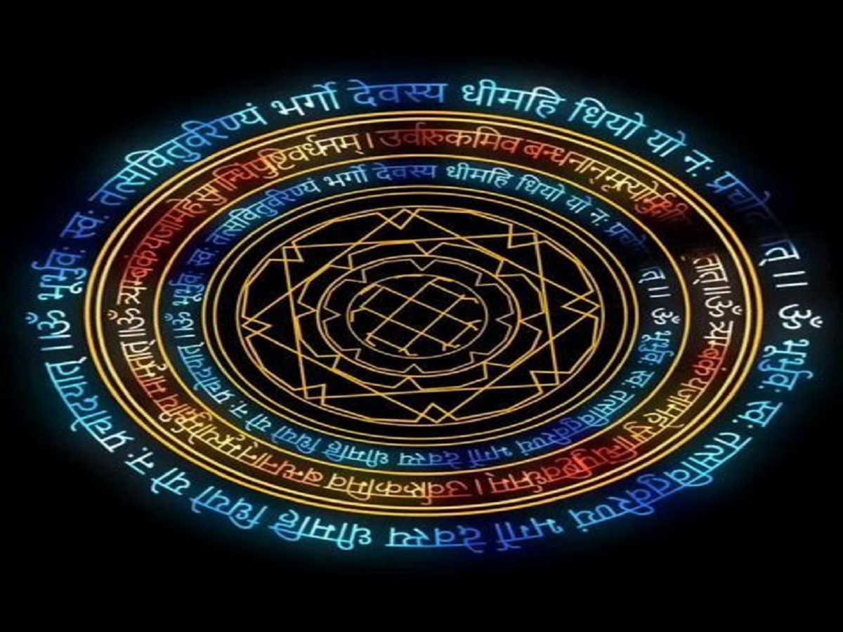 क्या आपके भी सपने में आते हैं डरावने दृश्य? जानिए कुंडली के कालसर्प दोष और इसकी ज्योतिषी वजह के बारे में - Photo Gallery