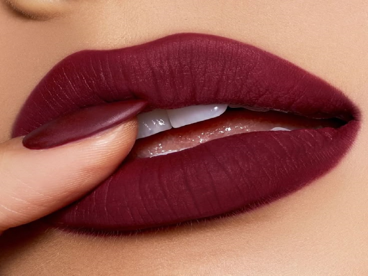 इंडियन स्कीन टोन के लिए ये Best Lipstick Shades हो सकते है अच्छे, लगाते ही मिलेगा बोल्ड और सेक्सी लुक - Photo Gallery