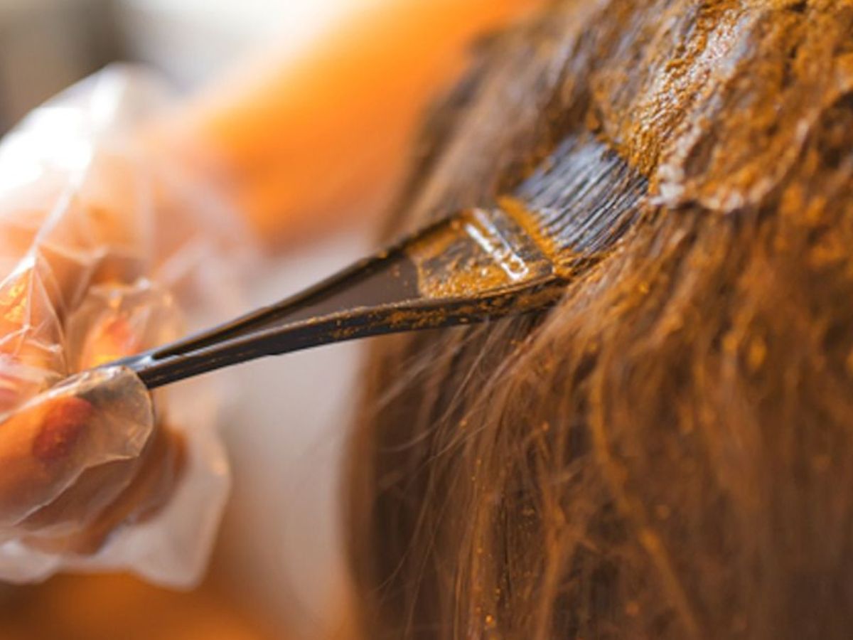 Home Remedies For Grey Hair: अगर आप भी सफेद बालों की समस्या से है परेशान तो अपना लें  ये घरेलू नुस्खे - Photo Gallery