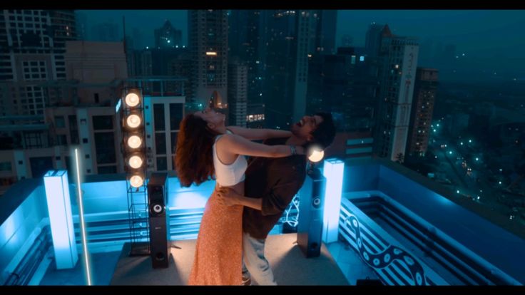 अगर आप भी अनीत पड्डा की तरह बनना चाहते हैं, तो ट्राय करें ये खास फैशन टिप्स - Photo Gallery