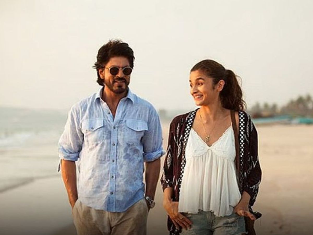 अपने से छोटी उम्र की एक्ट्रेस के साथ ऑनस्क्रीन  इन सितारों ने लड़ाया इश्क - Photo Gallery