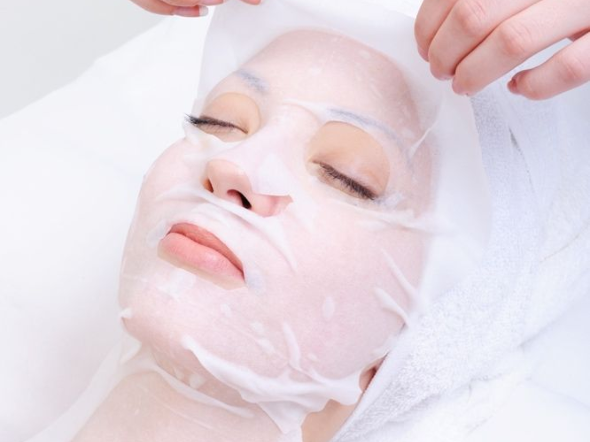 7 Benefits Of Sheet Mask: इन 7 शीट मास्क से पाये कुछ ही मिनटों में ग्लोइंग स्किन - Photo Gallery
