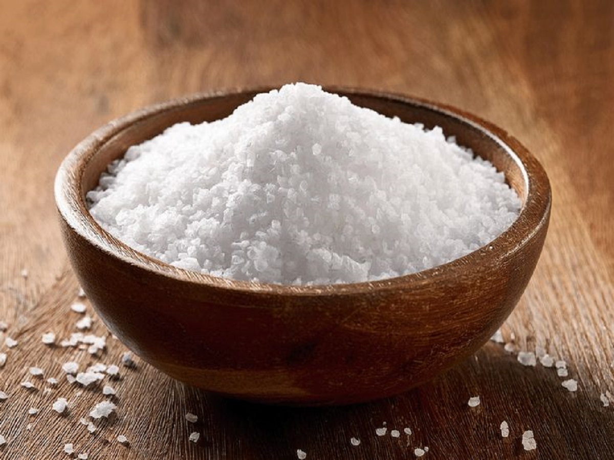 आखिर क्या है फ्रिज में नमक के कटोरे को रखने के पीछे की वजह? - Photo Gallery
