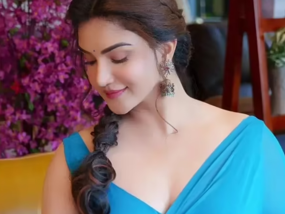 हनी रोज ने अपनी लेटेस्ट हॉट और सेक्सी साड़ी तस्वीरों से अपने फैंस को किया मंत्रमुग्ध - Photo Gallery