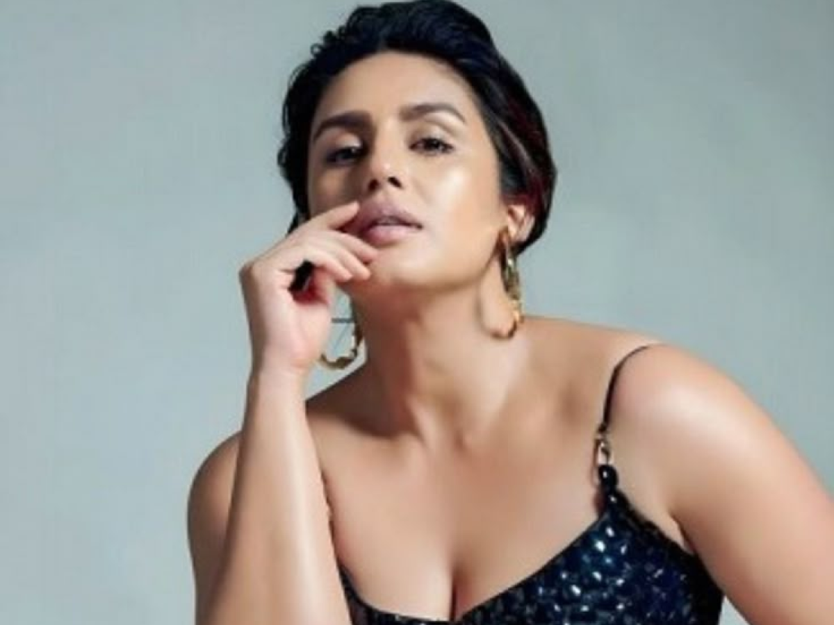 हुमा कुरैशी की सेक्सी हॉट तस्वीरें बॉडी पॉजिटिविटी का जश्न मनाती हैं बोल्ड तस्वीरें - Photo Gallery