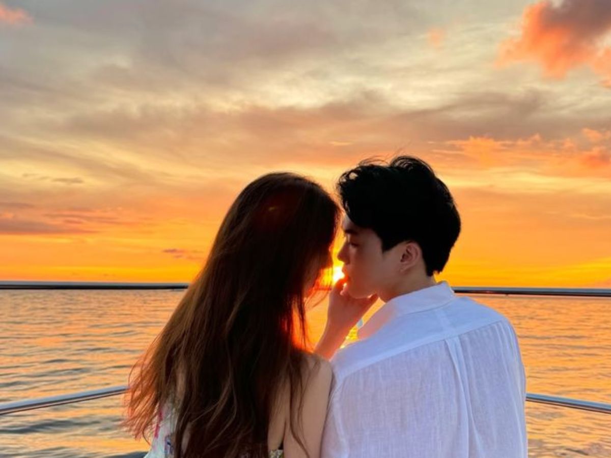 Keep loving Your Partner: इन कुछ तरीकों से अपनी शादीशुदा जीवन में बरकरार रखें रोमांस होगा रिश्ता मजबूत - Photo Gallery