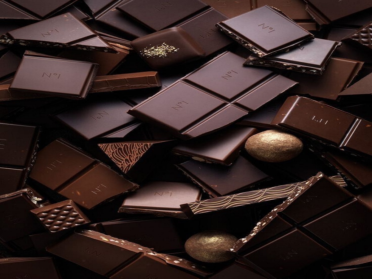 7 Benefits Of Eating Dark Chocolate : आप भी डार्क चॉकलेट खाए और अपने शरीर को सवस्थ बनाए - Photo Gallery